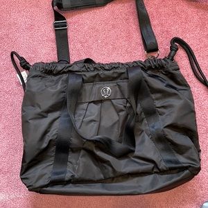 Beautiful lulu lemon tote bag